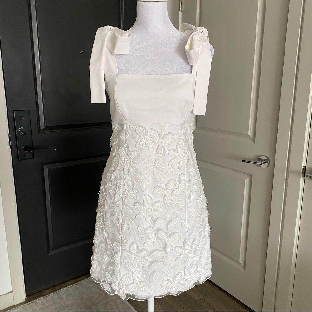 Alexis White Shift Dress with Floral Applique and Shoulder Ties Size XS